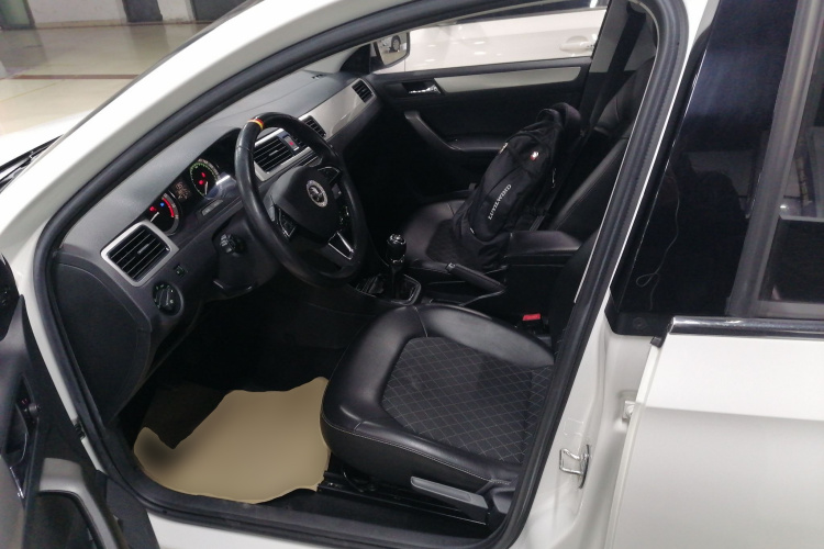 斯柯达 昕锐 2019款 1.5L 手动舒适版 国V中控内饰19