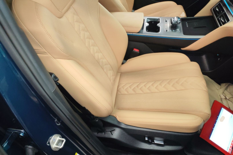 比亚迪 宋L DM-i 2024款 160km 卓越型局部细节41