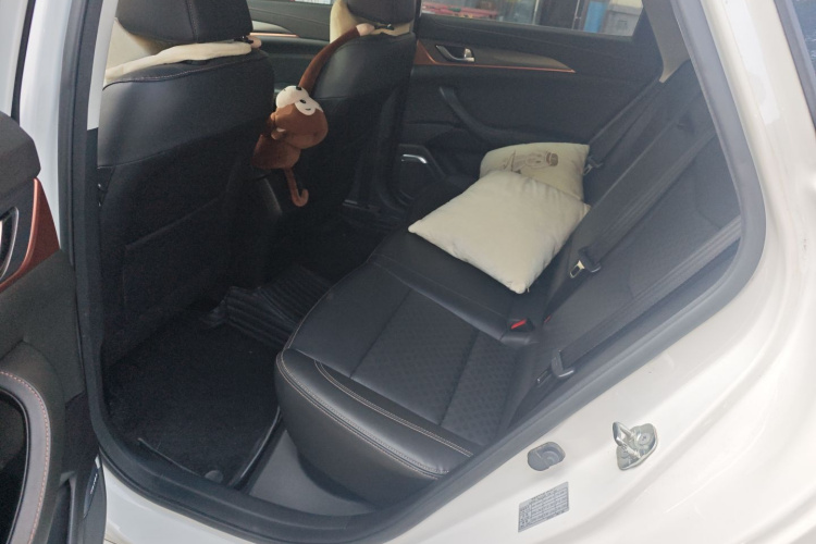 长安 逸动 2018款 XT 1.6L GDI 自动锐潮型 国V中控内饰7004