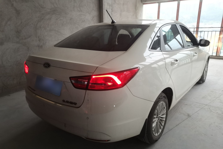 福特 福睿斯 2017款 改款 1.5L 手动舒适型车身外观6005