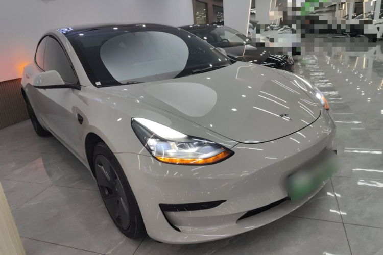 特斯拉 Model 3 2022款 后轮驱动版车身外观3