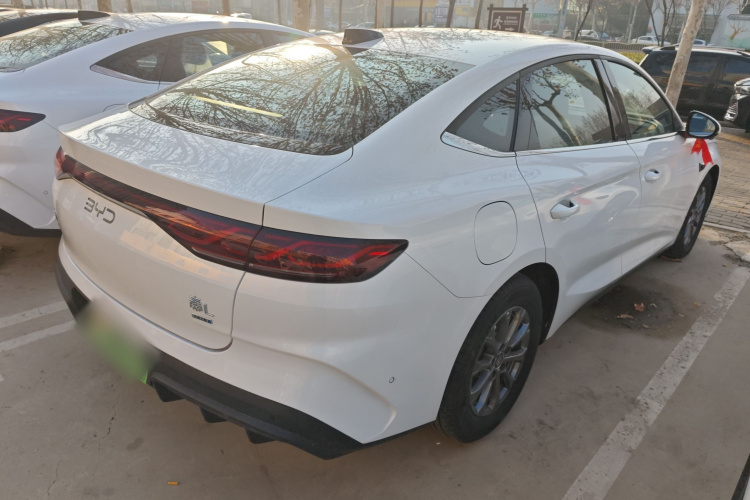 比亚迪 秦L 2025款 DM-i 智驾版 80KM领先型车身外观7