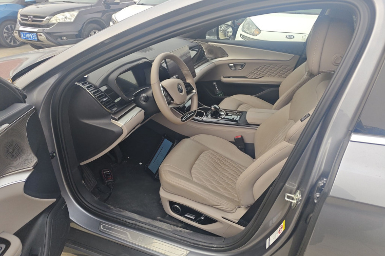 比亚迪 汉 2024款 EV 荣耀版 605KM前驱尊贵型中控内饰19