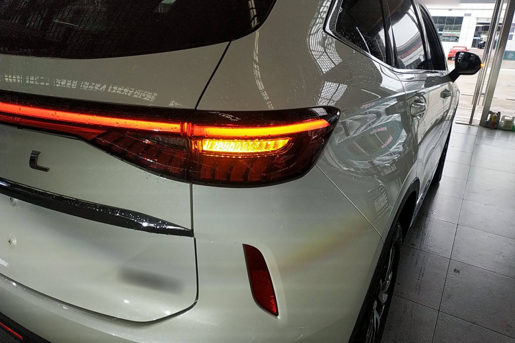 哈弗H6 2022款 第三代 1.5T 自动两驱Max车身外观9