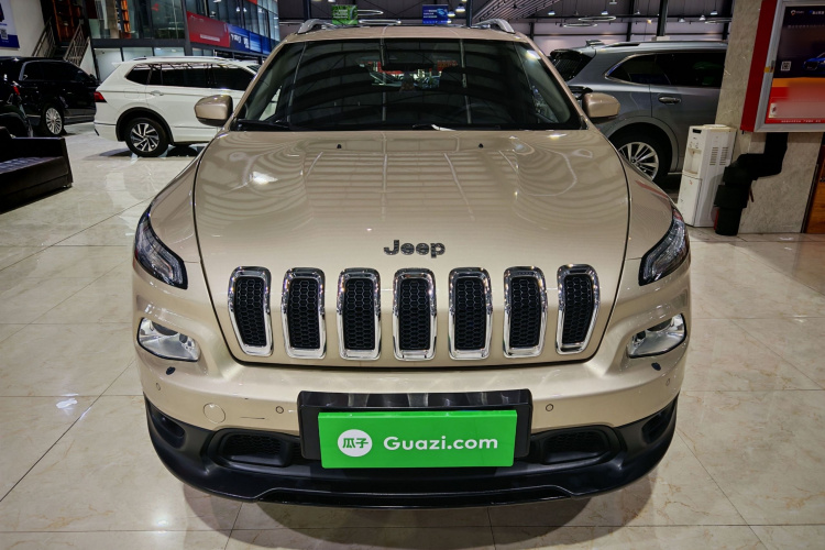 Jeep 自由光(进口) 2014款 2.4L 豪华版车身外观6005