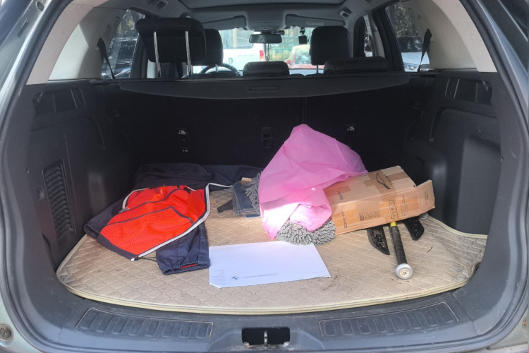 路虎 发现神行 2016款 2.0T SE局部细节23