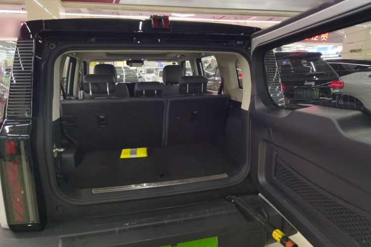 奇瑞iCAR 03 2024款 501km 四驱长续航进阶版机舱底盘23