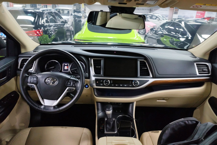 丰田 汉兰达 2018款 2.0T 四驱至尊版 7座 国V中控内饰12