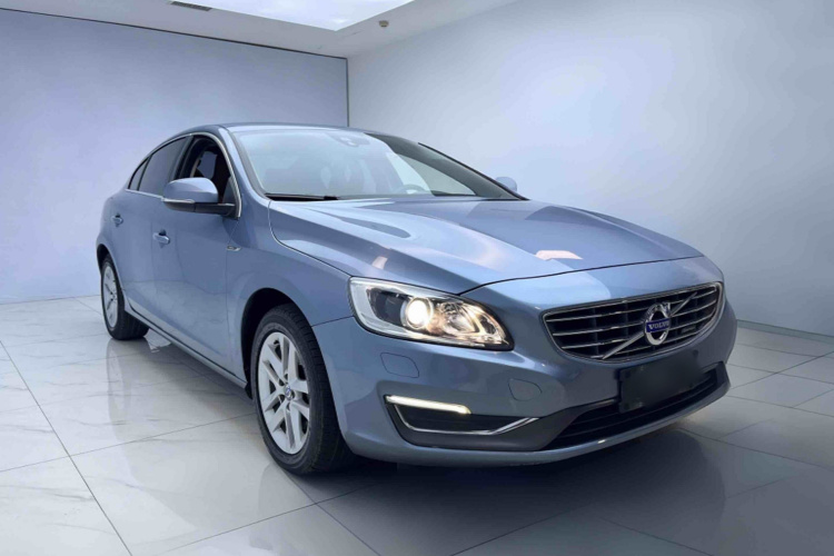 沃尔沃S60 2017款 S60L T3 智进版车身外观6002