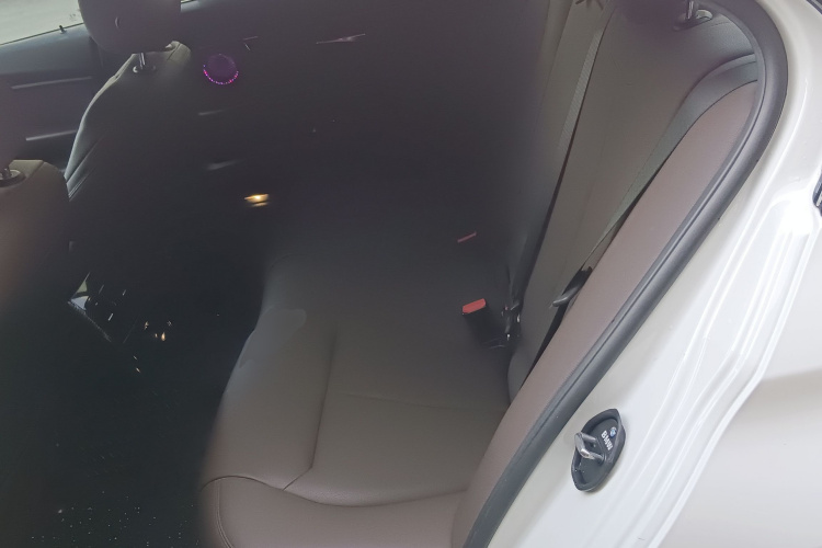 宝马3系 2019款 320Li M豪华套装中控内饰7004