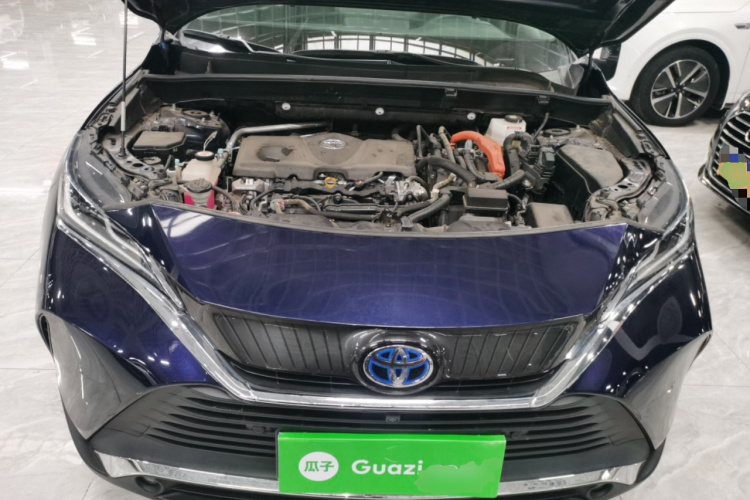 丰田 凌放HARRIER 2022款 双擎 2.5L CVT四驱尊享版机舱底盘24