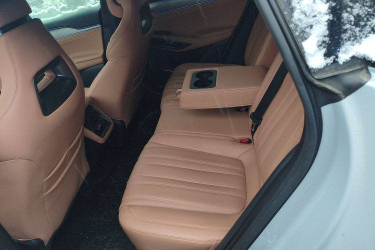 比亚迪 宋L EV 2025款 550km 卓越型中控内饰7004