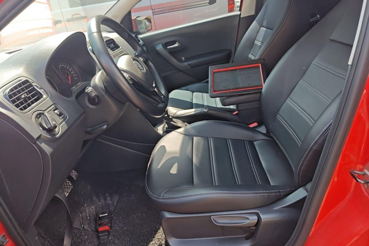 大众 Polo 2016款 1.6L 自动舒适型中控内饰7004