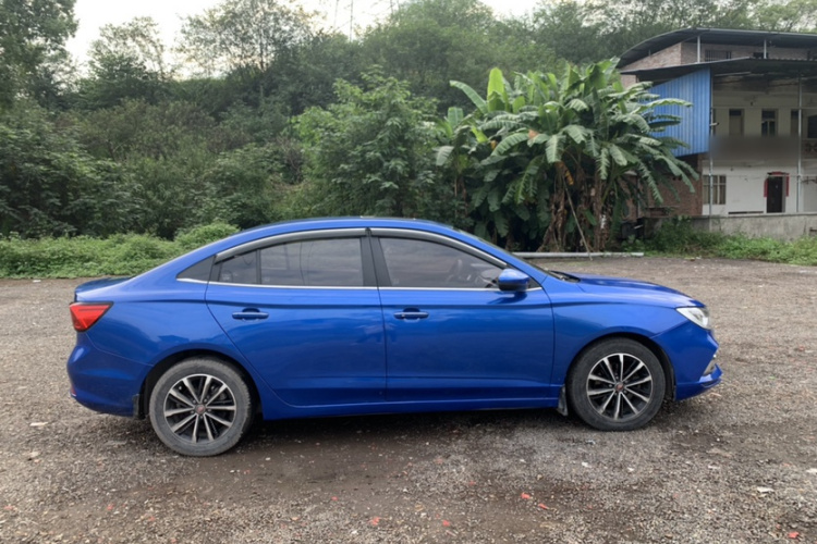 荣威i5 2020款 1.5L 手动4G互联领豪旗舰版车身外观6007