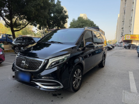 奔驰V级 2018款 V 260 领航版 国VI