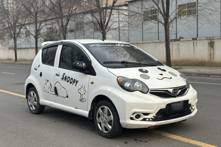 比亚迪F0 2015款 1.0L AMT 铉酷型车身外观6001