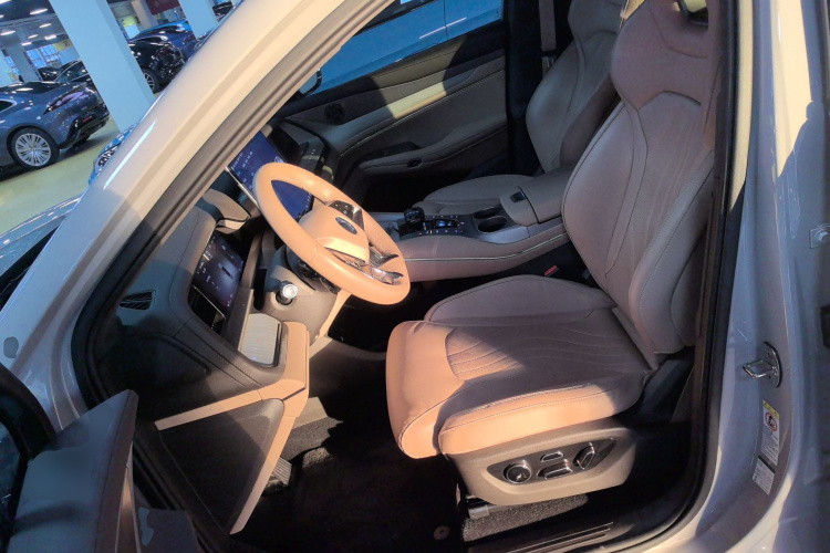 腾势N7 2023款 长续航性能版中控内饰19