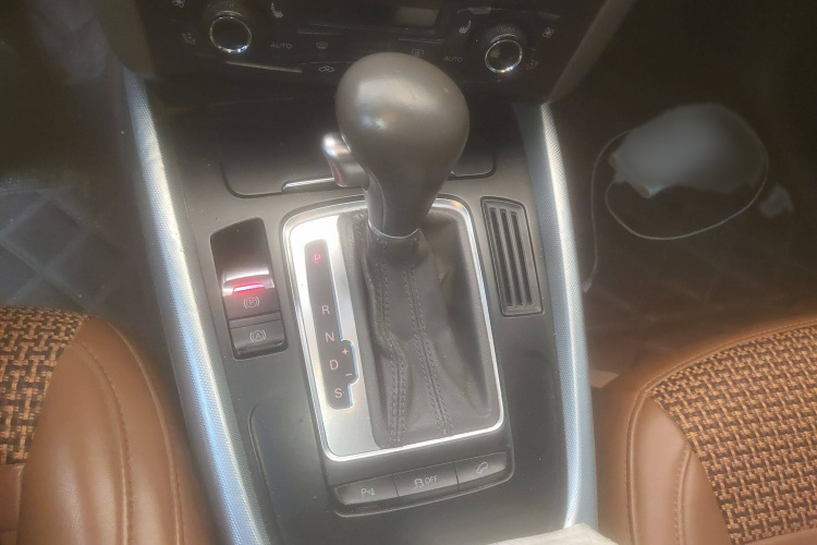 奥迪Q5 2011款 2.0TFSI 技术型局部细节18