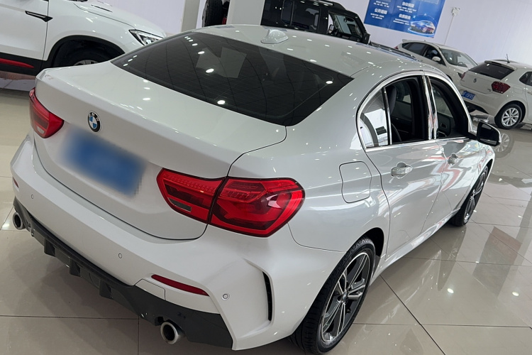 宝马1系 2021款 改款 120i M运动版车身外观6003