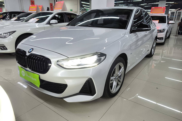 宝马1系 2021款 120i M运动曜夜版车身外观1