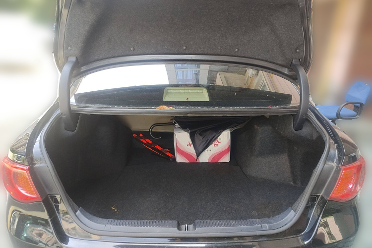 丰田 锐志 2012款 2.5V 风度菁英炫装版局部细节23