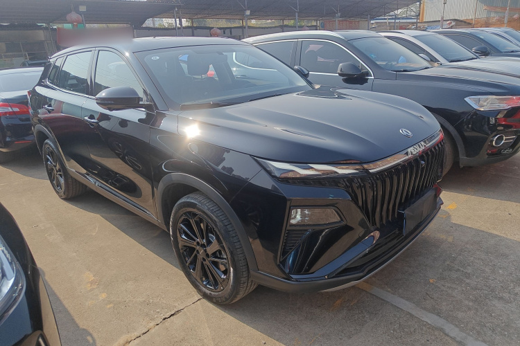 东风风神 皓极 2025款 马赫动力 1.5T 豪华型车身外观3