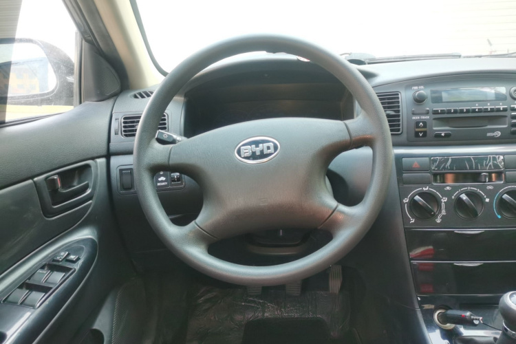 比亚迪F3 2020款 1.5L 手动经典型中控内饰13