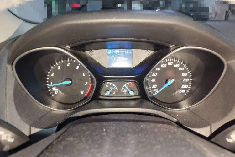 福特 福克斯 2012款 两厢 1.6L 自动风尚型局部细节14