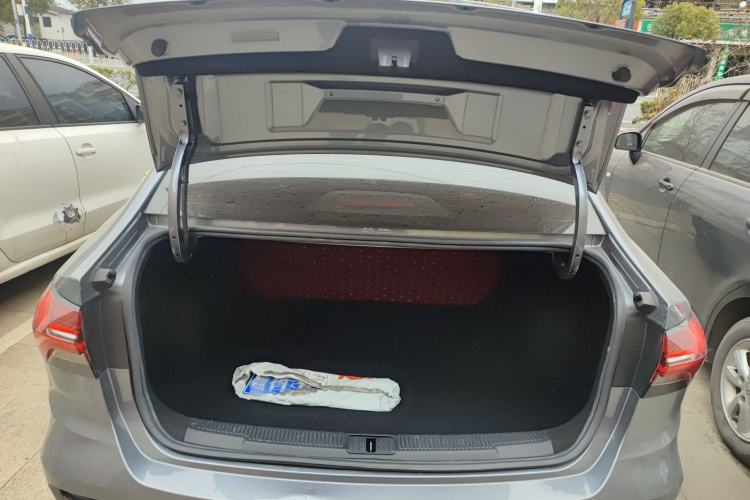 荣威i5 2021款 1.5L CVT钻石版局部细节23