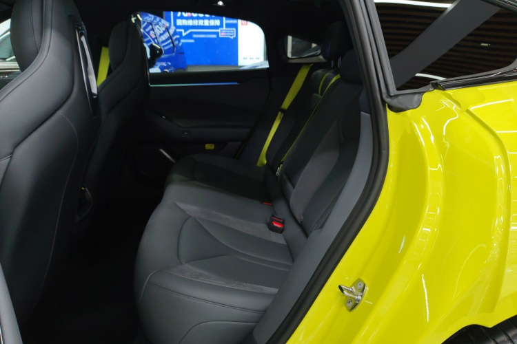 小鹏P7 2025款 702 长续航 Ultra中控内饰21