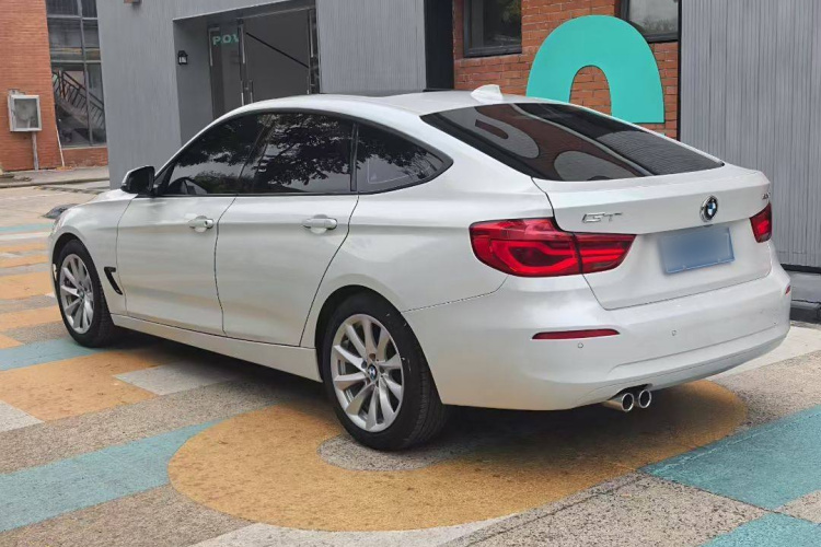 宝马3系GT 2018款 320i 时尚型车身外观6003