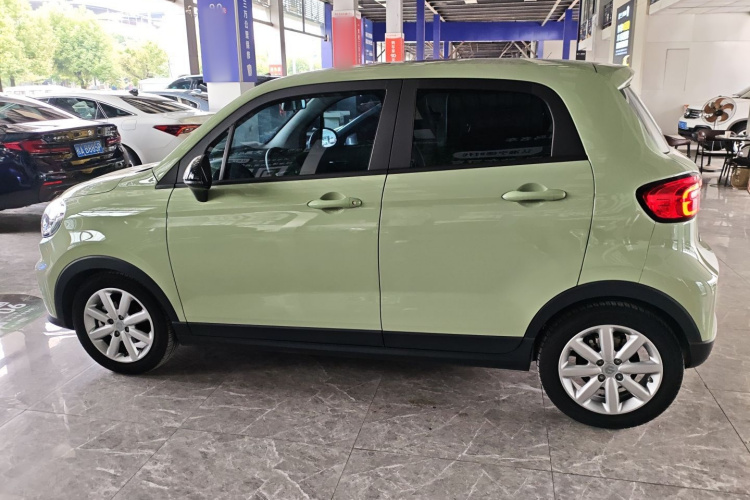 零跑汽车 零跑T03 2022款 耀金版车身外观6003