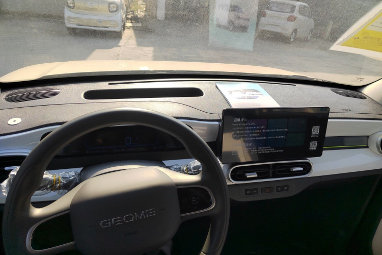 吉利银河 熊猫 2025款 210km 元气熊中控内饰12