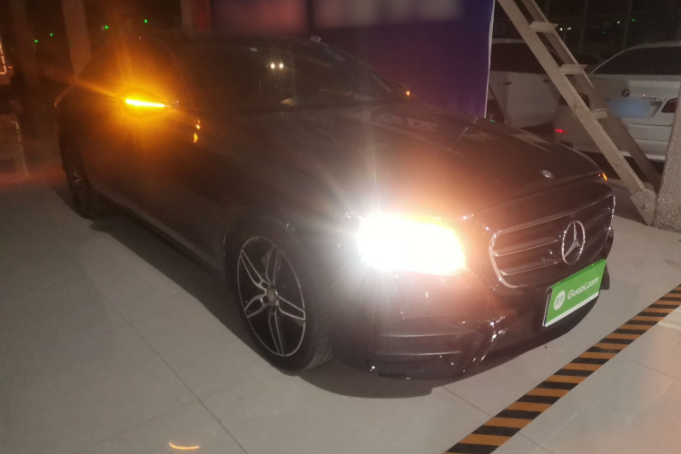 奔驰E级 2017款 E 300 运动型车身外观6002