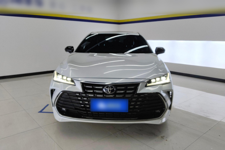 丰田 亚洲龙 2022款 2.0L 进取版车身外观2