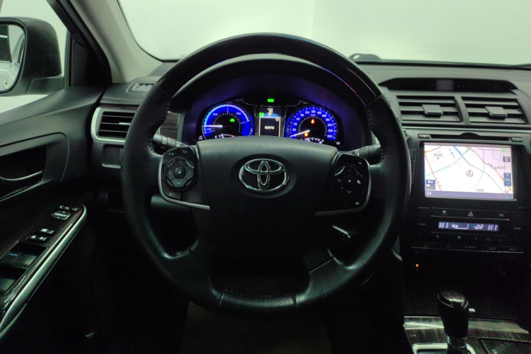 丰田 凯美瑞 2016款 双擎 2.5HG 十周年纪念豪华导航版中控内饰13