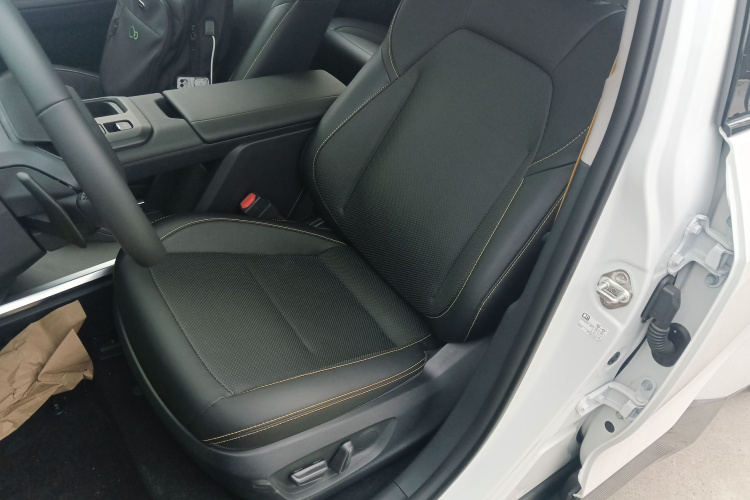 丰田bZ5 2025款 550 PRO智行版局部细节19