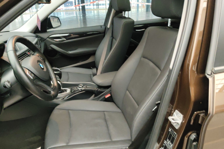 宝马X1 2015款 sDrive18i 领先晋级版局部细节19