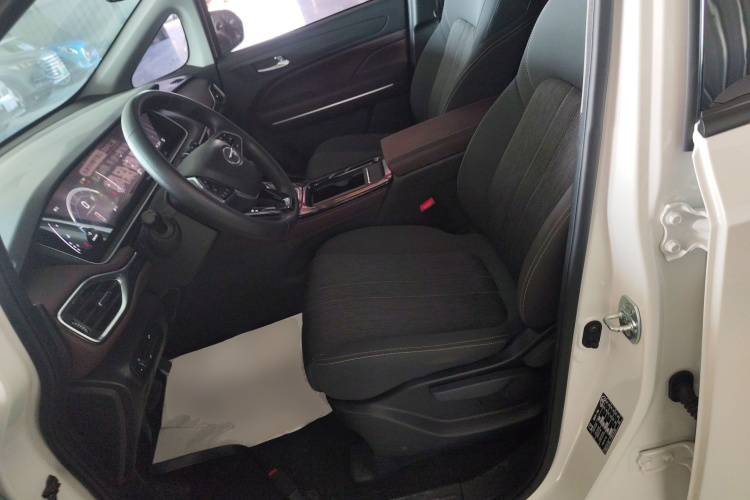 广汽传祺 传祺M6 2023款 PRO 270T DCT精英版中控内饰19