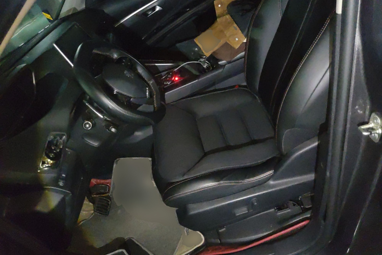 标致4008 2019款 350THP 尝先版中控内饰19