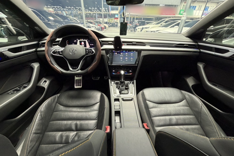 一汽-大众CC 2023款 380TSI 夺目版中控内饰7014