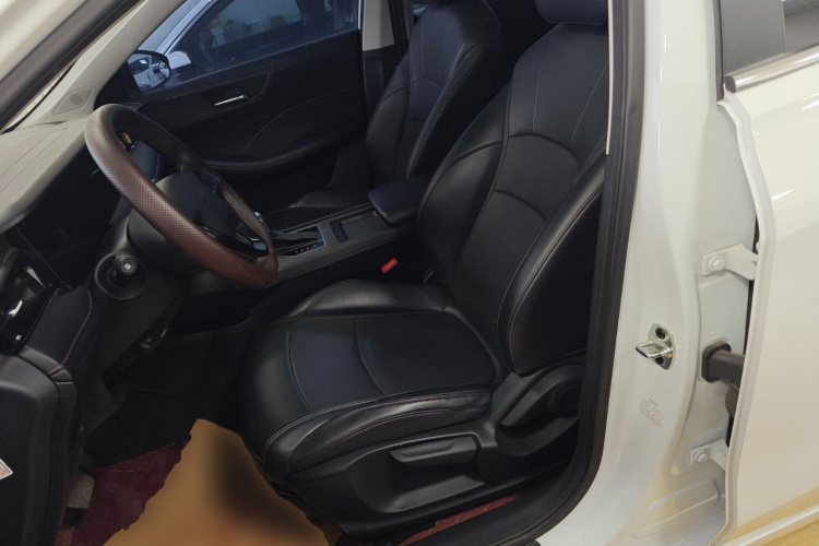 荣威i5 2023款 1.5L CVT豪华版中控内饰19