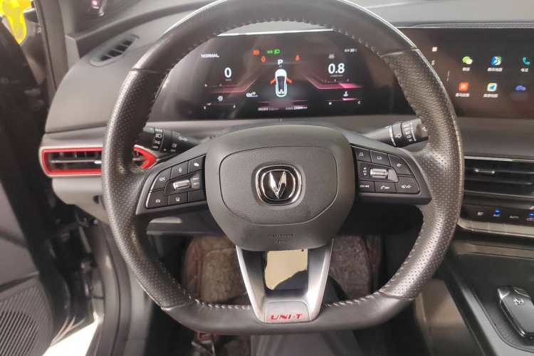 长安UNI-T 2020款 1.5T 尊贵型局部细节13