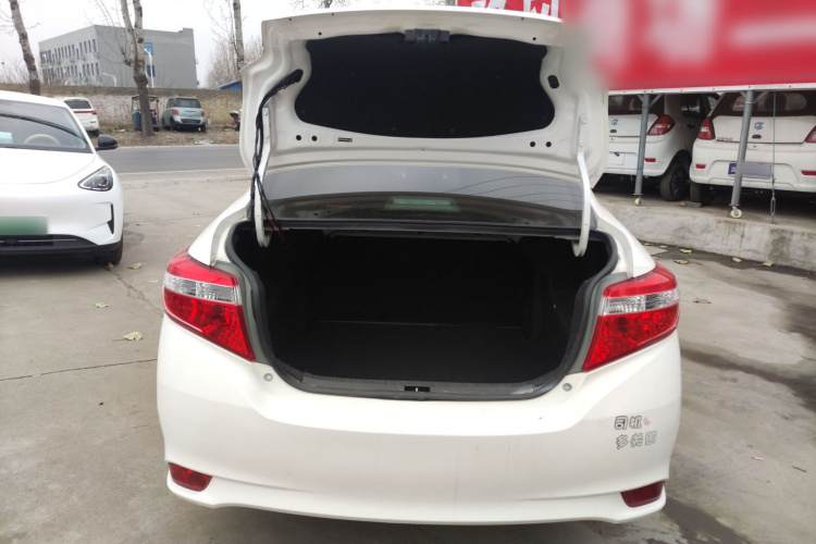 丰田 威驰 2014款 1.3L 手动型尚版机舱底盘23