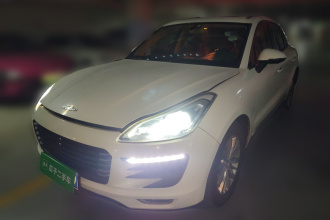 众泰SR9 2017款 2.0T 自动极致之光版