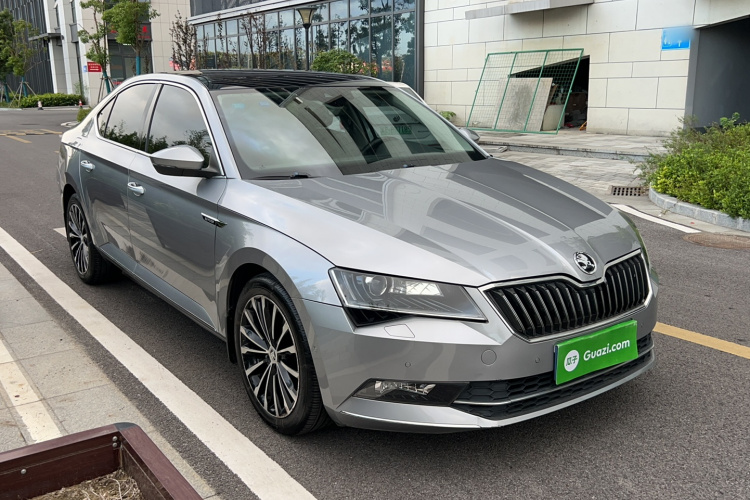 斯柯达 速派 2018款 TSI330 DSG豪华版 国V车身外观6002