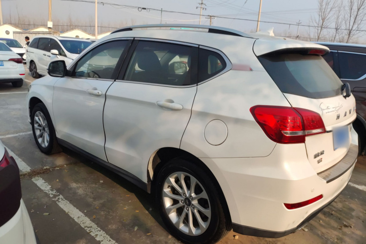 哈弗H2 2017款 红标 1.5T 手动两驱精英型车身外观4