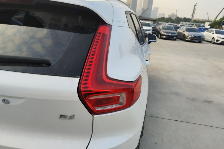 沃尔沃XC40 2023款 B3 智远豪华版车身外观6006