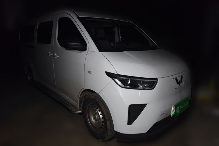 五菱汽车 五菱扬光 2024款 300KM 舒适型客车版 75kW车身外观3