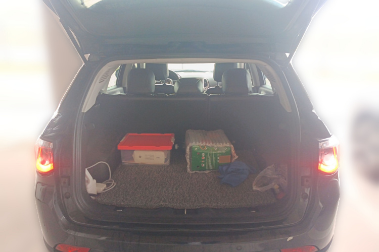 Jeep 指南者 2017款 200T 自动舒享版中控内饰23